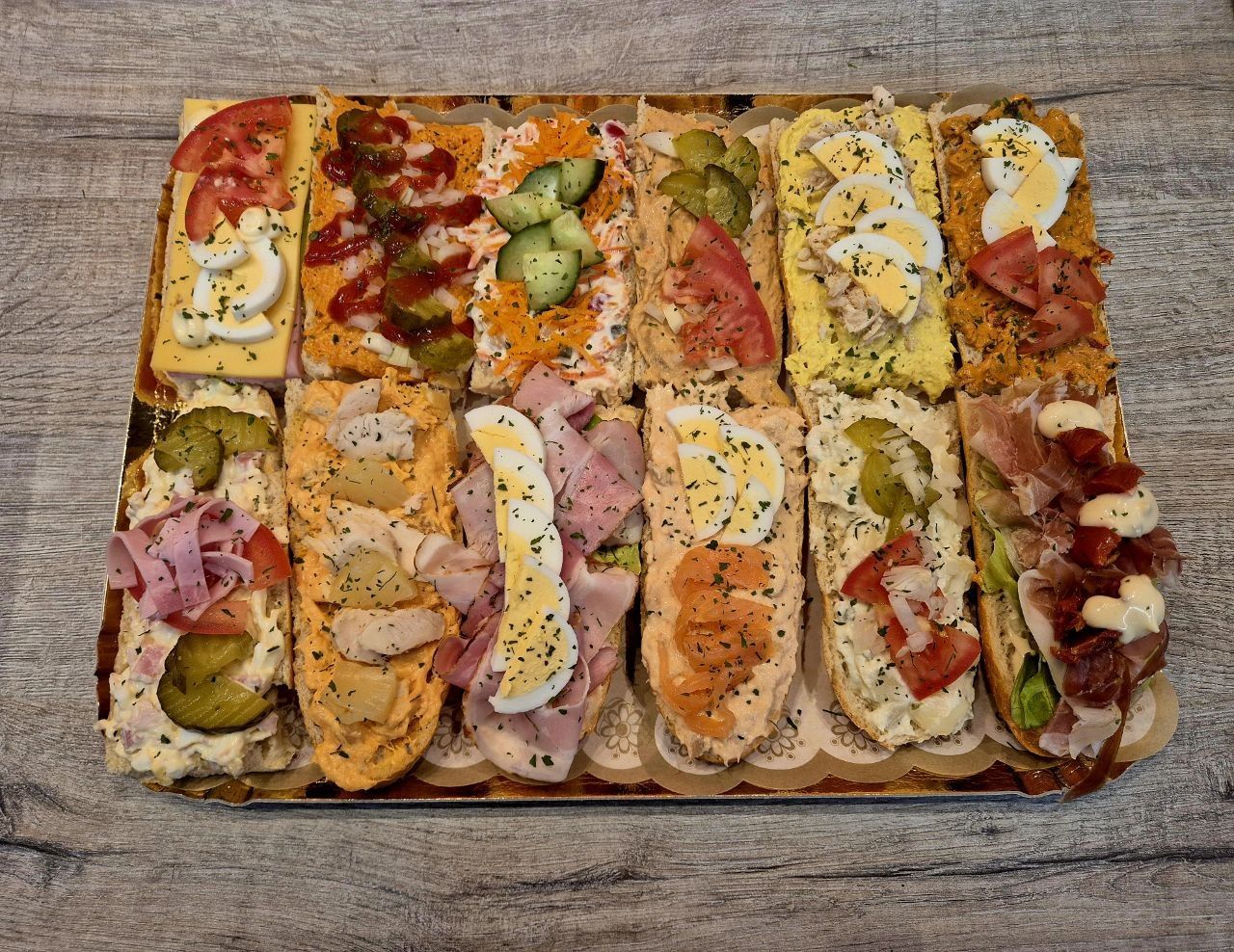 Open belegde stokbrood